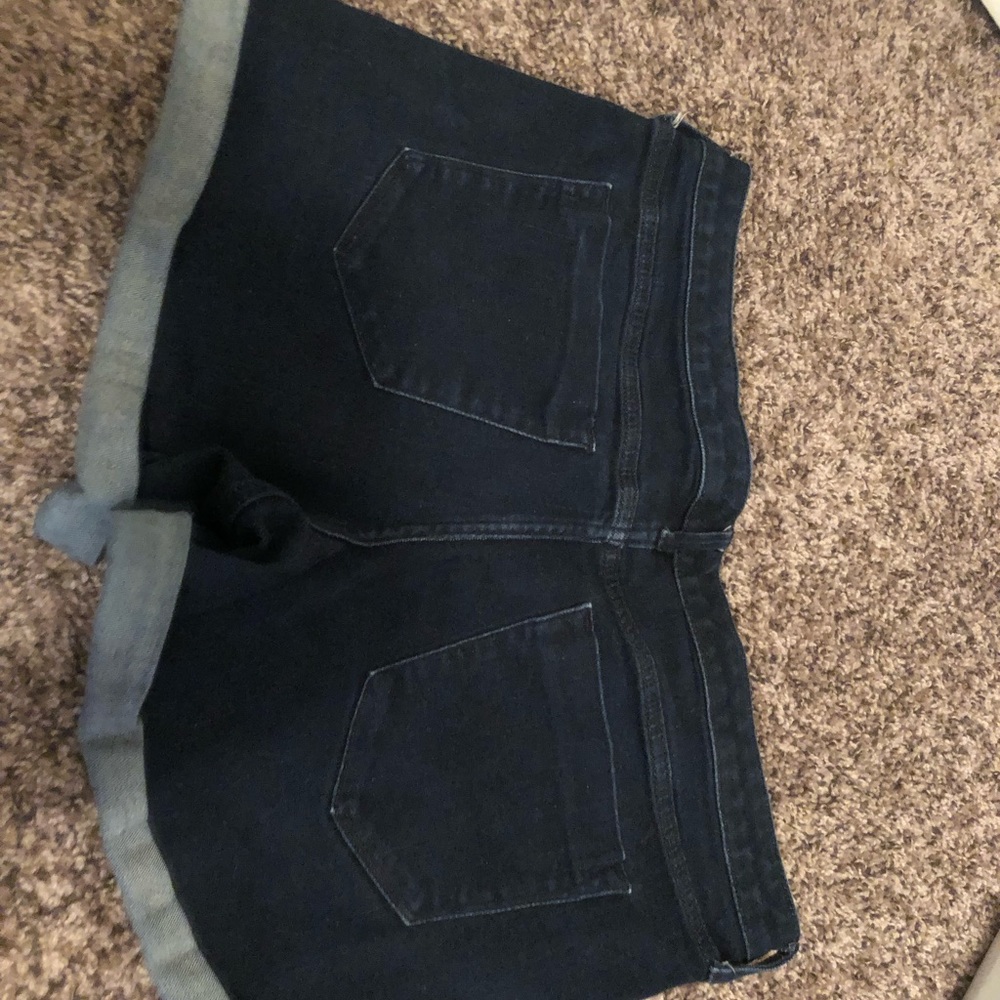 Mid rise shorts
